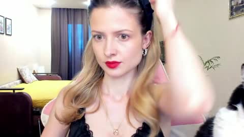 Snapshot of julie_flores chatting on 06-02-26, 02:41 Julie online show from 06-02-26, 02:41
