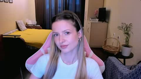 Snapshot of julie_flores chatting on 07-01-26, 02:29 Julie online show from 07-01-26, 02:29