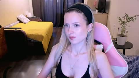Snapshot of julie_flores chatting on 07-05-26, 03:52 Julie online show from 07-05-26, 03:52