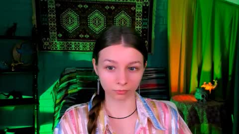 juliedaniel online show from 11-18-25, 05:01