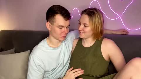 Julie and Thomas online show from 11-09-25, 08:12