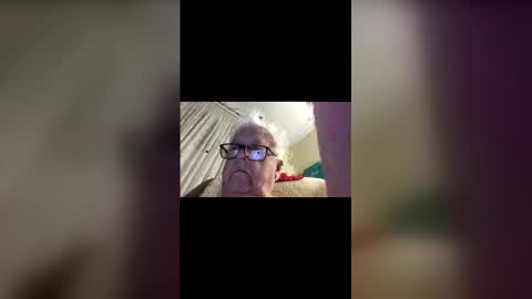 Snapshot of juliendad chatting on 02-28-26, 03:35 juliendad online show from 02-28-26, 03:35