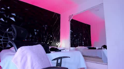 Julien online show from 11-02-25, 12:40