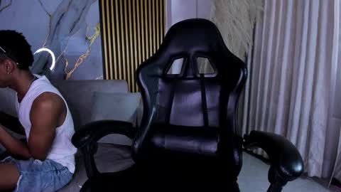 Julien online show from 03-21-26, 11:37