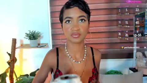 Juli online show from 11-21-25, 09:13