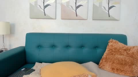 Snapshot of julieta_aguilar chatting on 12-16-24, 07:32 Juli online show from 12-16-24, 07:32