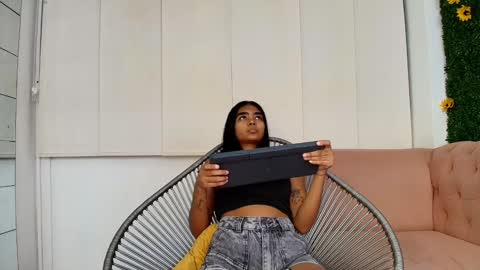 Snapshot of julieta_aguilar chatting on 12-29-24, 07:32 Juli online show from 12-29-24, 07:32