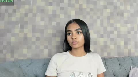 Snapshot of julieta_aguilar chatting on 09-23-25, 07:39 Juli online show from 09-23-25, 07:39