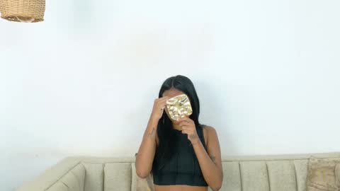 Snapshot of julieta_aguilar chatting on 09-27-25, 08:36 Juli online show from 09-27-25, 08:36