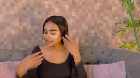 Snapshot of julieta_aguilar chatting on 10-20-25, 08:42 Juli online show from 10-20-25, 08:42