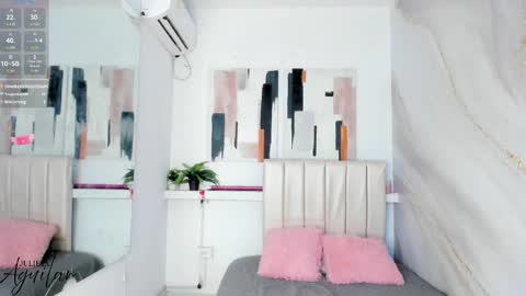 Snapshot of julieta_aguilar chatting on 11-22-25, 07:02 Juli online show from 11-22-25, 07:02