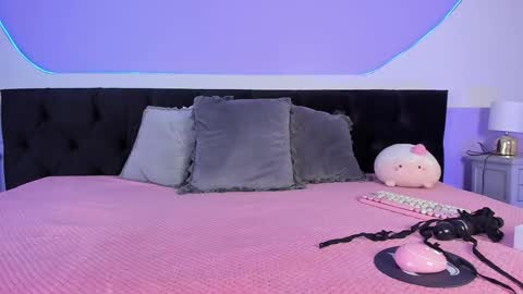 Julieta  online show from 10-17-25, 01:14