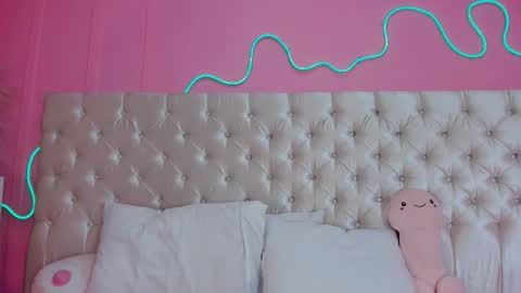 Snapshot of julieta_cortes__ chatting on 02-23-26, 12:02 Julieta online show from 02-23-26, 12:02