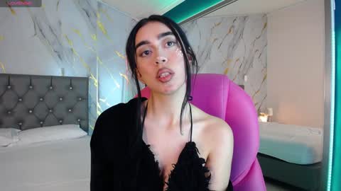 Julieta online show from 01-22-25, 09:57