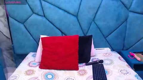 Julieta online show from 04-11-26, 03:11