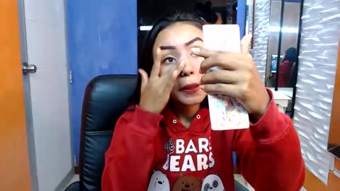 julieta_fn online show from 12-05-25, 02:36