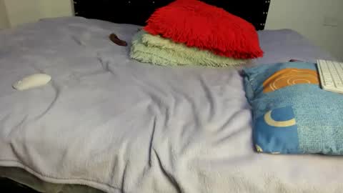 Snapshot of julieta_hot60 chatting on 02-13-26, 02:40 julieta_hot60 online show from 02-13-26, 02:40