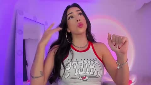 julietabomgv online show from 01-21-25, 03:37