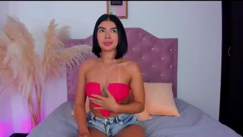 Julieth Gomez online show from 11-03-25, 03:19