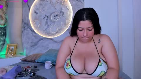 julietakane online show from 12-14-25, 05:02