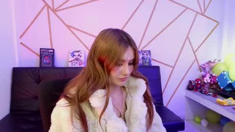 Snapshot of julietathdicapri chatting on 11-30-25, 08:35 JULIANA online show from 11-30-25, 08:35