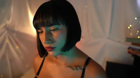 julietawinona online show from 01-13-25, 10:13