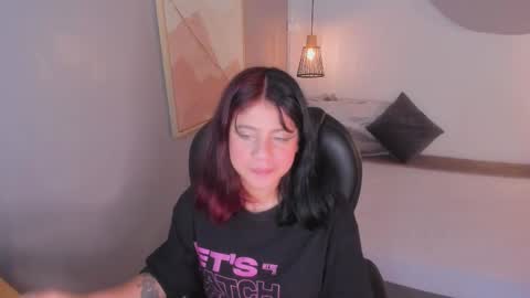 Julieth  online show from 11-14-25, 09:02