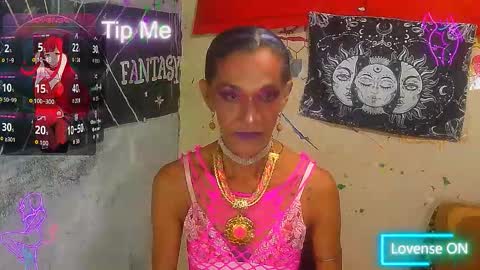 Julieth Wolf online show from 10-30-25, 01:23