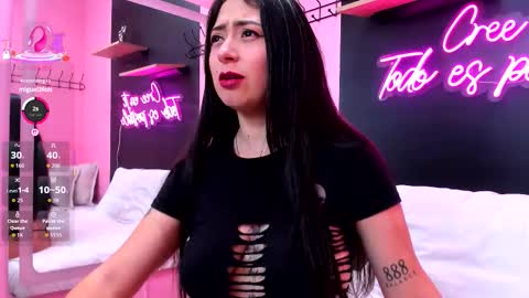 Snapshot of juliethcruz chatting on 01-10-26, 10:50 online show from 01-10-26, 10:50