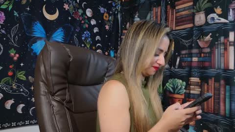 Julietta Jackson online show from 12-12-24, 04:43