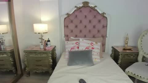 Snapshot of julietta_pink chatting on 02-14-26, 11:40 Julieta online show from 02-14-26, 11:40