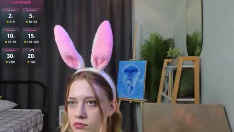 Mia online show from 10-25-25, 03:14