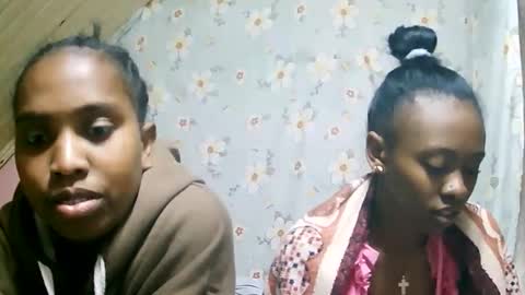 Snapshot of juliette9794 chatting on 09-11-25, 03:23 juliette9794 online show from 09-11-25, 03:23