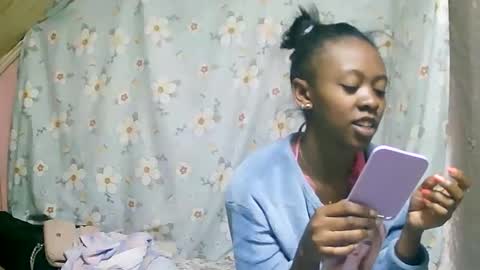 Snapshot of juliette9794 chatting on 09-12-25, 11:48 juliette9794 online show from 09-12-25, 11:48