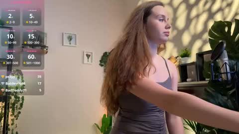 Snapshot of juliette_junson chatting on 02-25-25, 04:00 Julie online show from 02-25-25, 04:00