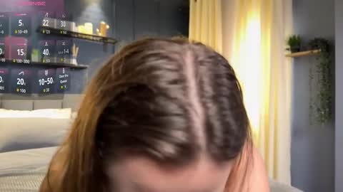 Snapshot of juliette_junson chatting on 09-16-25, 02:07 Julie online show from 09-16-25, 02:07