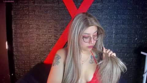 Julieta online show from 11-27-25, 12:18