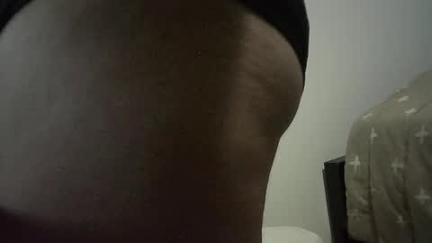 Snapshot of juligurlygirly chatting on 10-28-25, 12:03 juligurlygirly online show from 10-28-25, 12:03