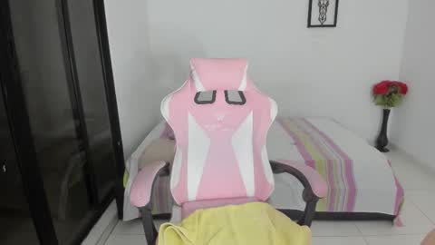 Juline Smith online show from 12-01-25, 10:42