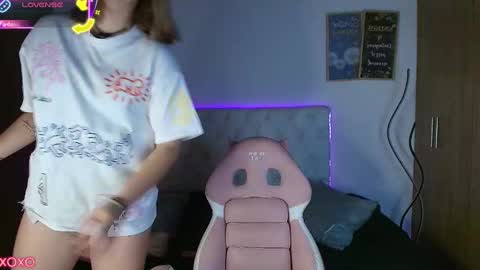 jullianapriv_ online show from 09-15-25, 02:06