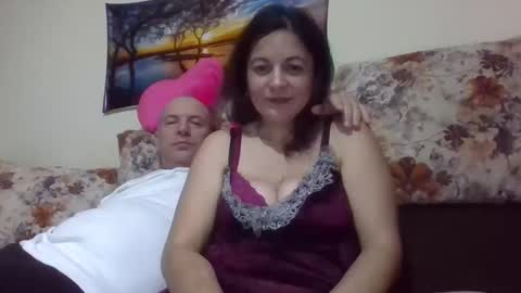 Snapshot of jully_caitlyn chatting on 12-16-25, 11:21 Caitlyn online show from 12-16-25, 11:21