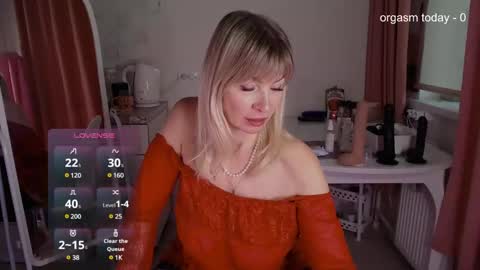 Julia online show from 02-22-25, 05:23