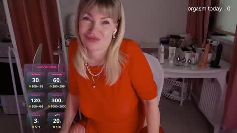 Julia online show from 03-07-25, 05:18