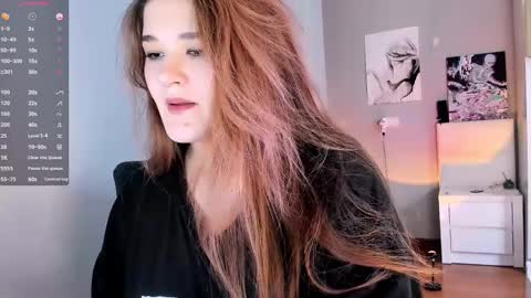 Julie online show from 12-03-24, 12:06