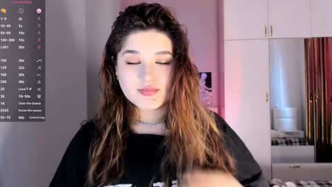 Julie online show from 02-02-25, 11:30