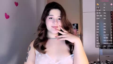 Julie online show from 02-11-25, 09:42