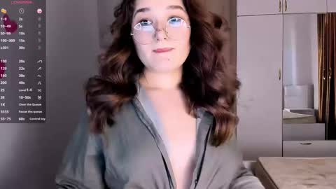 Julie online show from 02-27-25, 01:28