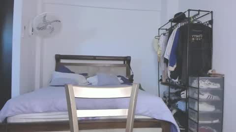 Snapshot of jump_rabbit_ chatting on 01-06-26, 02:43 jessica online show from 01-06-26, 02:43