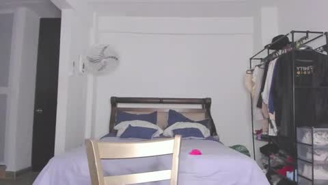 Snapshot of jump_rabbit_ chatting on 01-08-26, 05:43 jessica online show from 01-08-26, 05:43