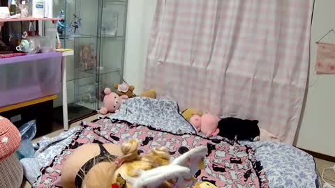 Snapshot of june999bunny chatting on 12-25-24, 01:53 june999bunny online show from 12-25-24, 01:53